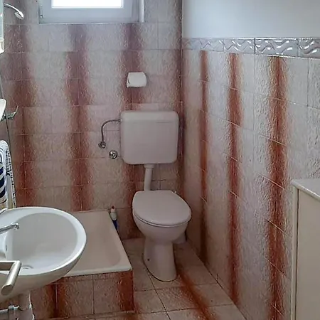 2 Bedroom Gorgeous In