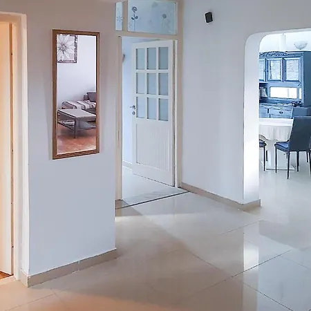 2 Bedroom Gorgeous In Appartamento *