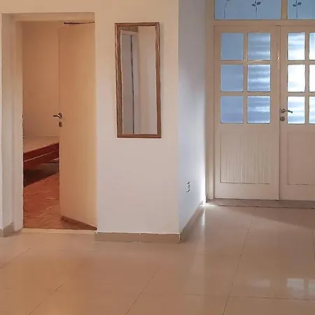 2 Bedroom Gorgeous In Appartamento Zara