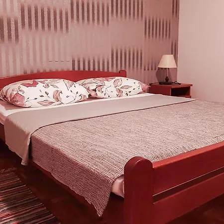 2 Bedroom Gorgeous In Appartamento *