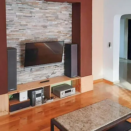 2 Bedroom Gorgeous In *