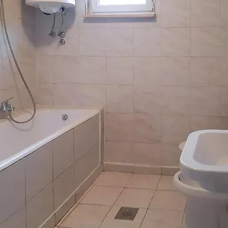 2 Bedroom Gorgeous In Zara